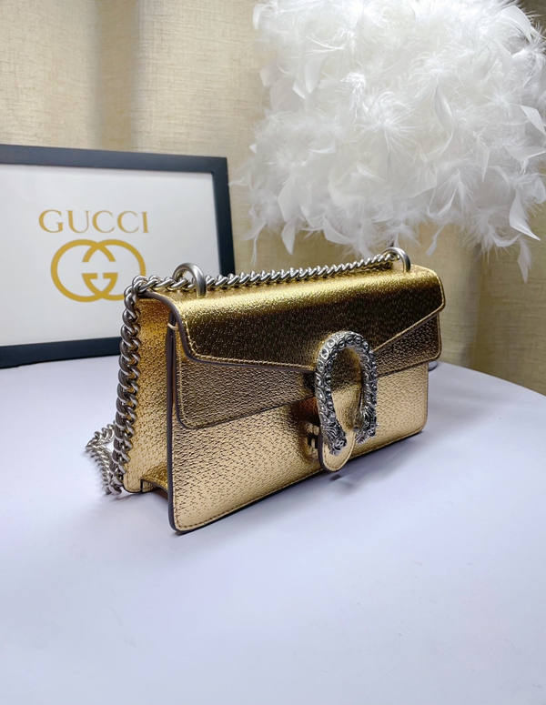 激安グッチバッグコピー背面デザイン